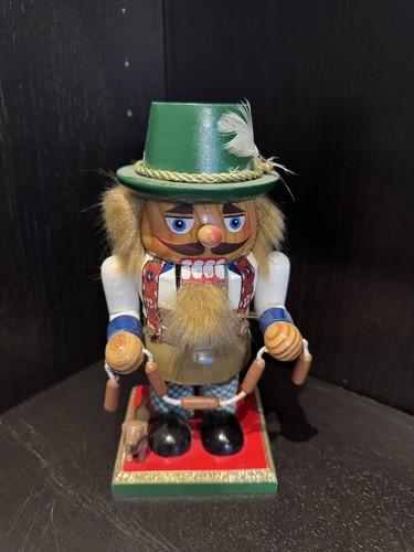 Nussknacker aus holz 15cm ein - aus,