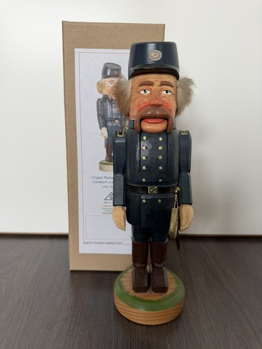 Nussknacker general - us,
