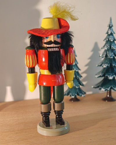 Traditionelle holzkunst - traditionelle,